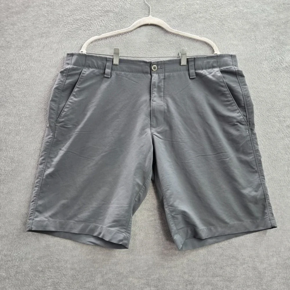 Under Armour Men‎ Activewear Shorts 40 Gray Heatgear Logo Golf Chino